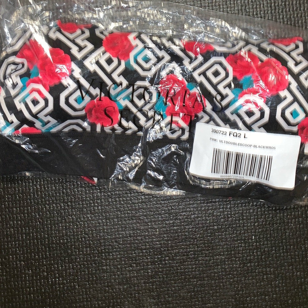 Victoria’s Secret Ultimate Sports Bra